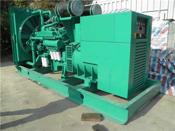 金山出租发电机 发电机组厂家：柴油发电机组的控制屏的作用是什么？