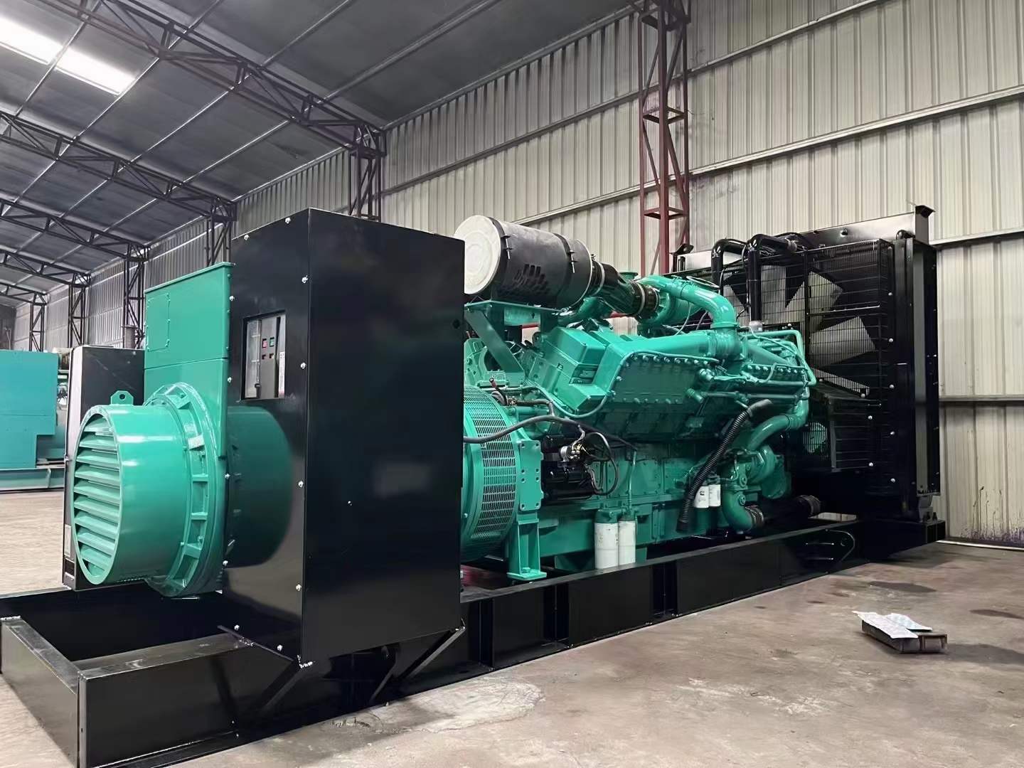 金山如何降低 800kW 柴油发电机输出电流的波动？